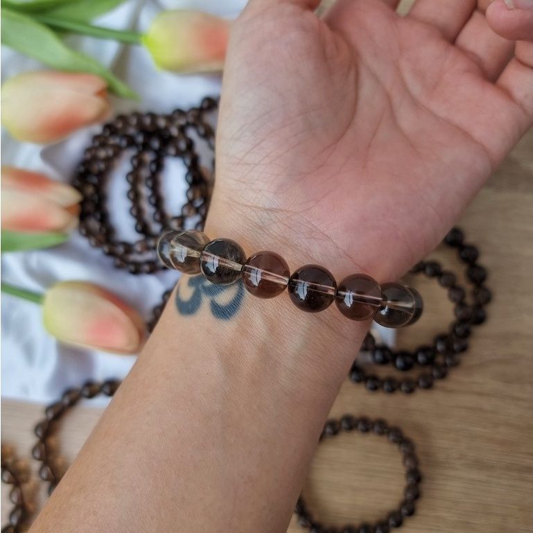 Vòng tay đá thạch anh Khói (Smoky Quartz Bracelet) hỗ trợ bảo vệ