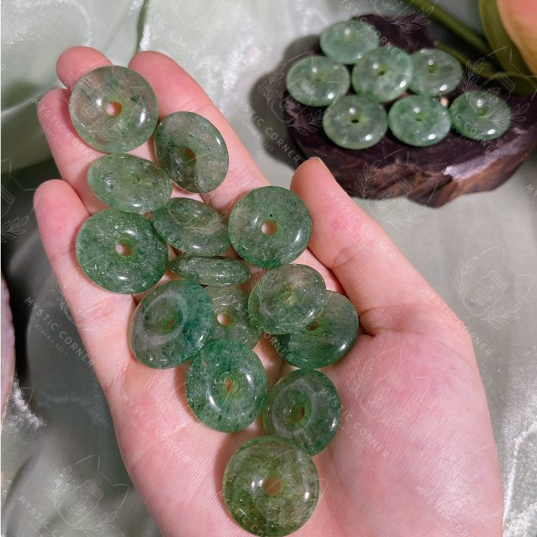 Đồng điếu phong thuỷ đá Thạch anh Dâu Xanh (Green Strawberry Crystal Quartz)