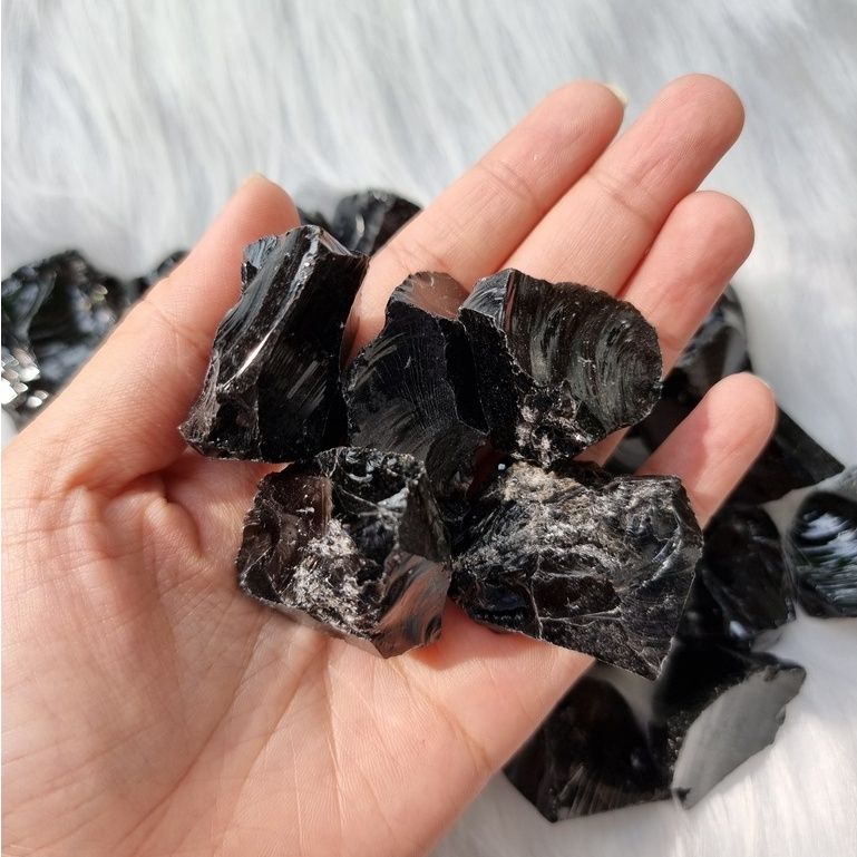 Đá thô Black Obsidian (đá thủy tinh núi lửa), đá thanh tẩy trong Tarot, Reiki, thiền định, phong thủy