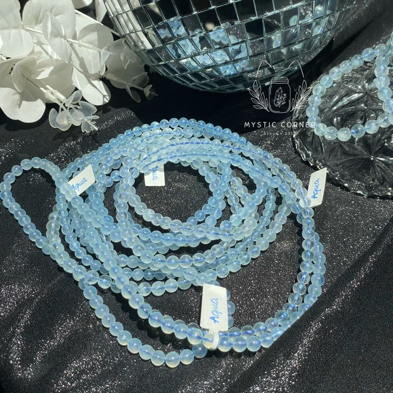 Vòng tay chuỗi hạt phong thuỷ đá Aquamarine loại trong đẹp (Ngọc Xanh Biển) tự nhiên