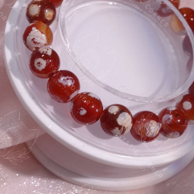 Vòng hạt đeo tay Carnelian Cherry Blossom Agate hỗ trợ tự tin cân bằng cảm xúc, thể hiện bản thân
