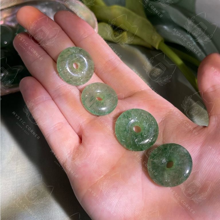 Đồng điếu phong thuỷ đá Thạch anh Dâu Xanh (Green Strawberry Crystal Quartz)