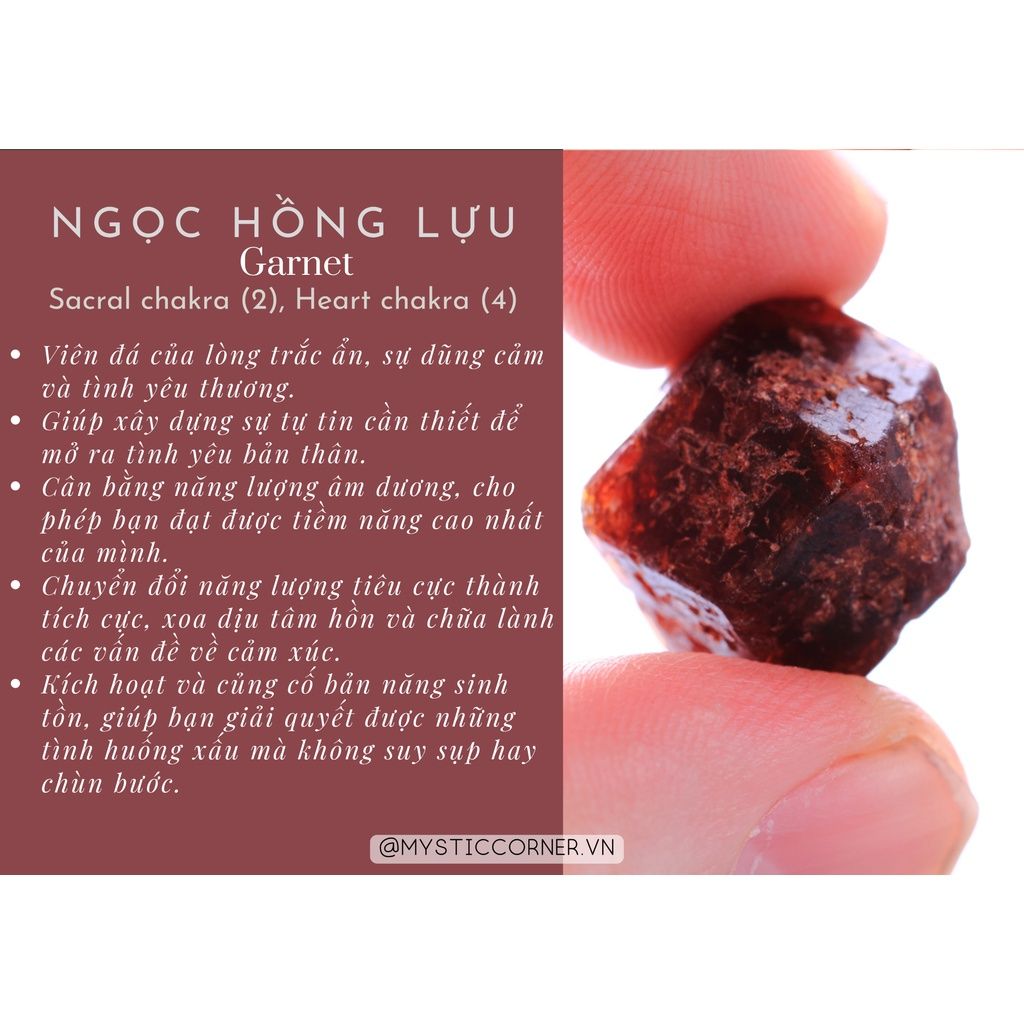 Đá Garnet thô tự nhiên dùng làm đá thanh tẩy bài Tarot, thiền định, Reiki, phong thủy