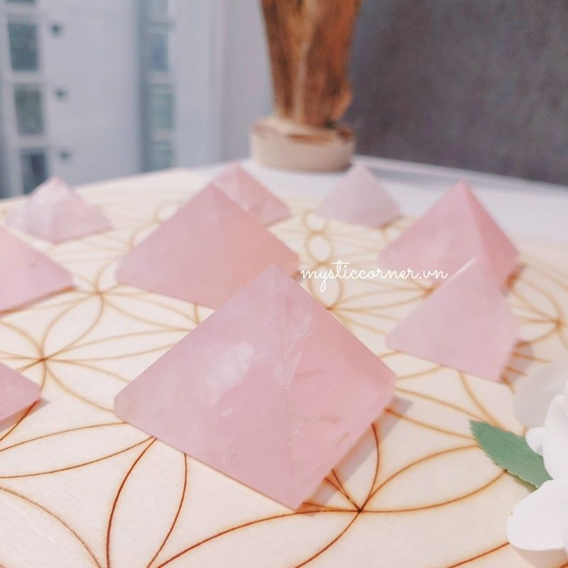 Kim tự tháp Thạch anh Hồng, đá thanh tẩy Tarot, đá phong thuỷ, Reiki