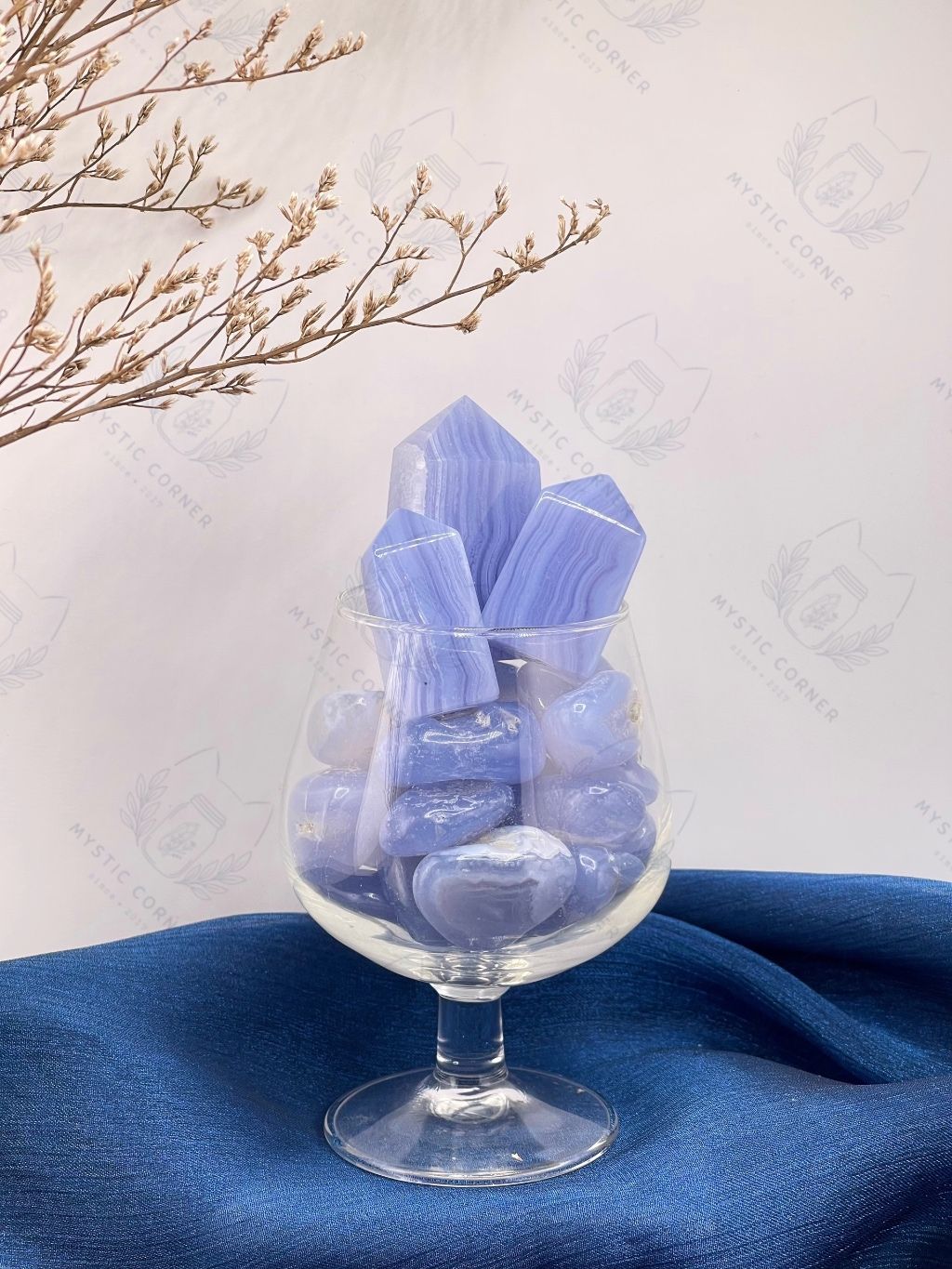 Trụ đá Blue Lace (mã não Ren), hỗ trợ luân xa 5, sự tự tin, giao tiếp, thể hiện bản thân, đá thanh tẩy, đá phong thuỷ
