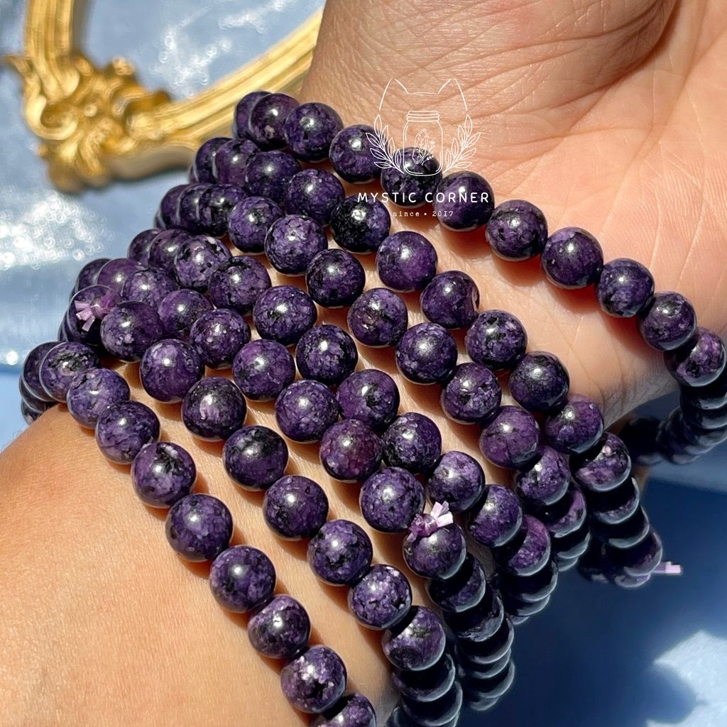 Vòng đá phong thuỷ Đá Mắt Rồng Tím Charoite 6li