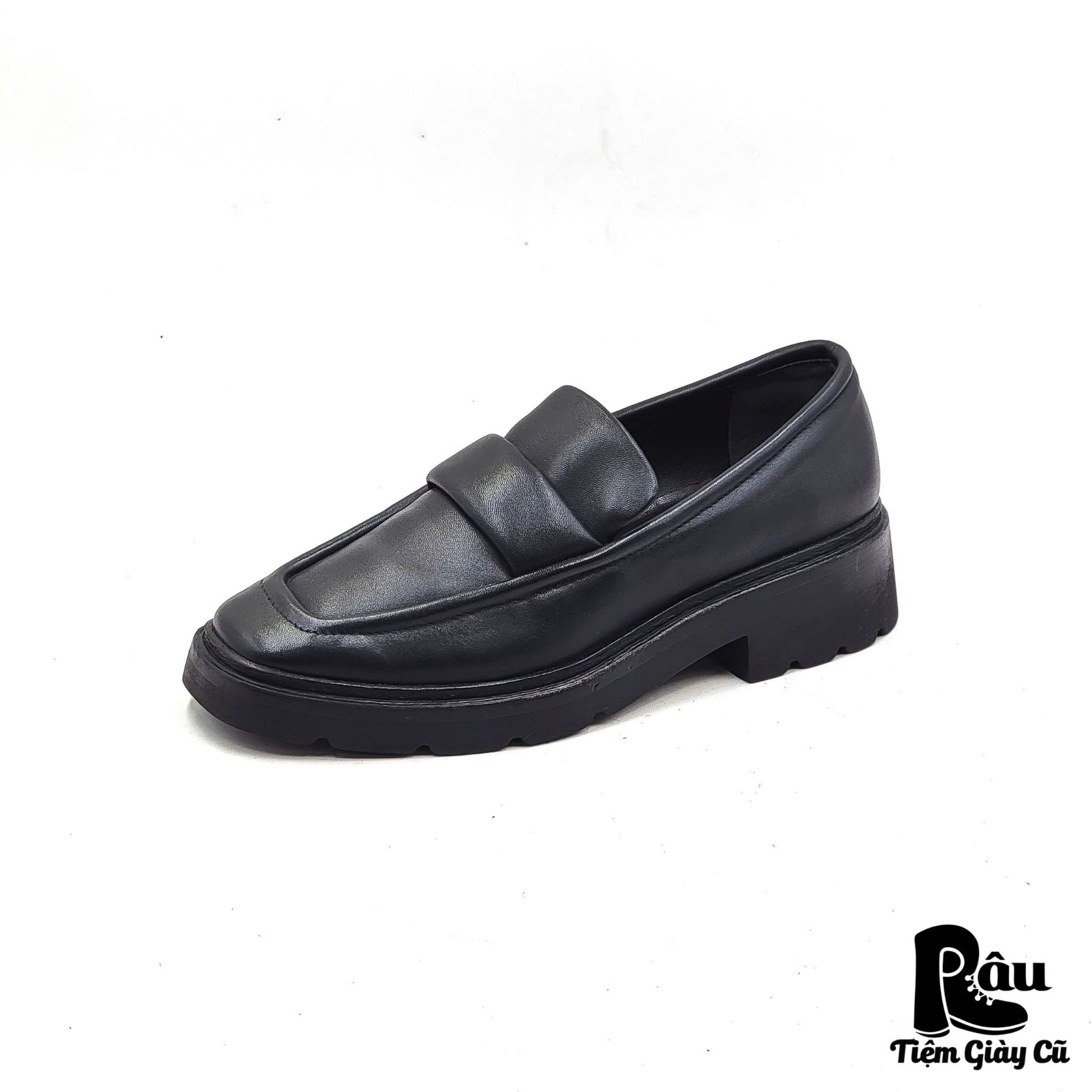 |SIZE 37.5| VINCE. ROBIN LOAFER Z37.5-5791