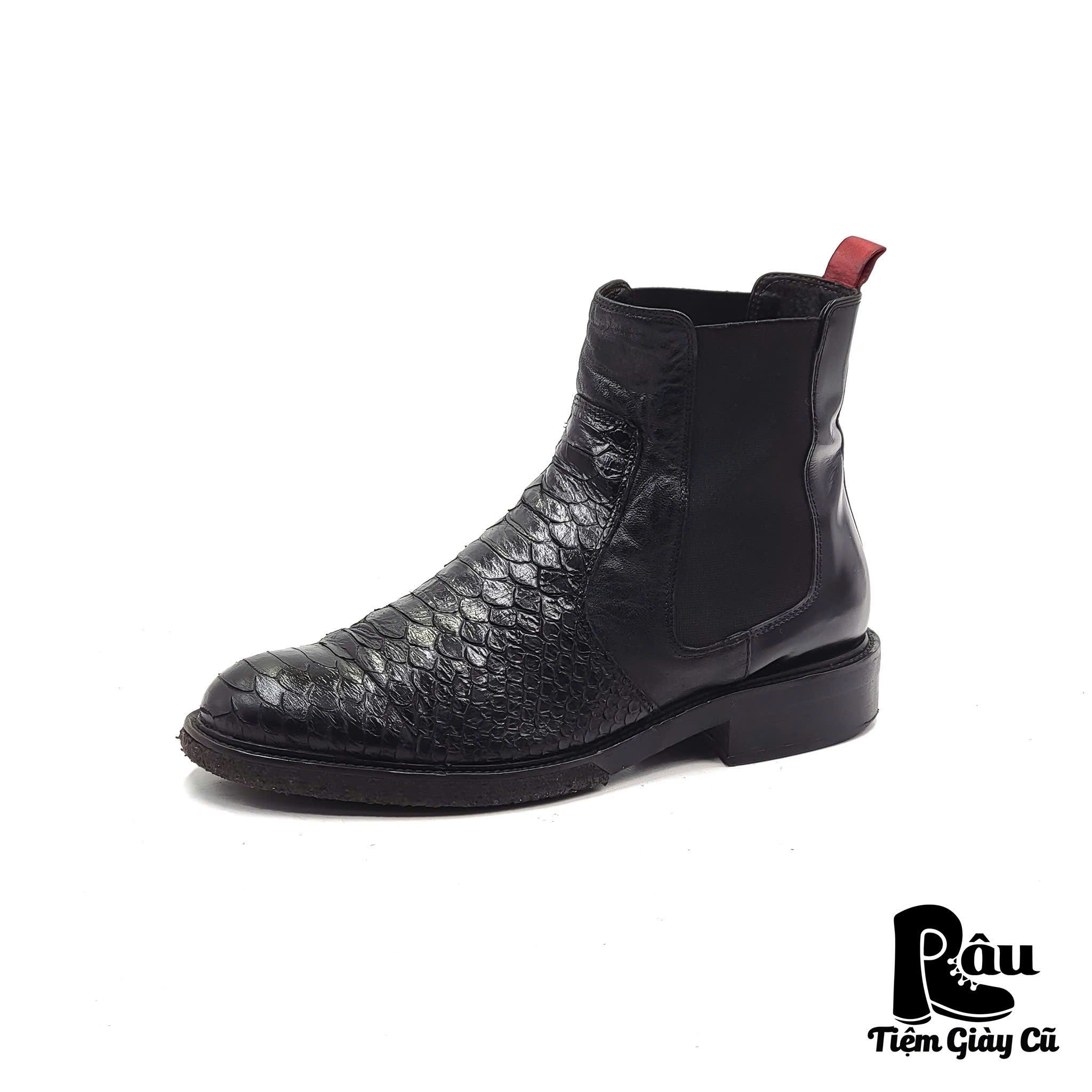 |SIZE 39| BILLI BI COPENHAGEN 27424 BLACK / RED CHELSEA BOOT AP39-6793