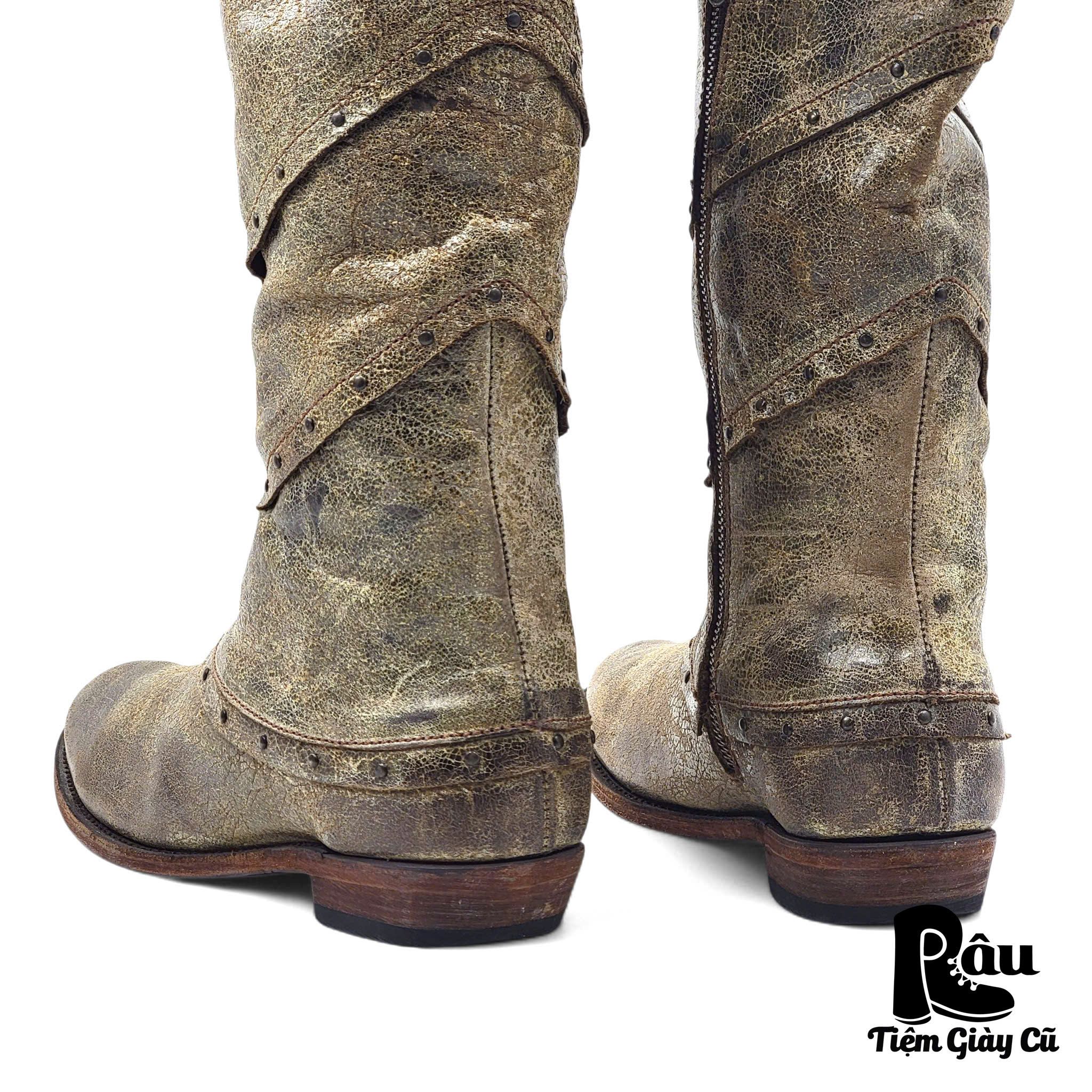 |SIZE 39| LIBERTY BLACK 9938 DISTRESSED STUDDED HIGH BOOT Z39-6899