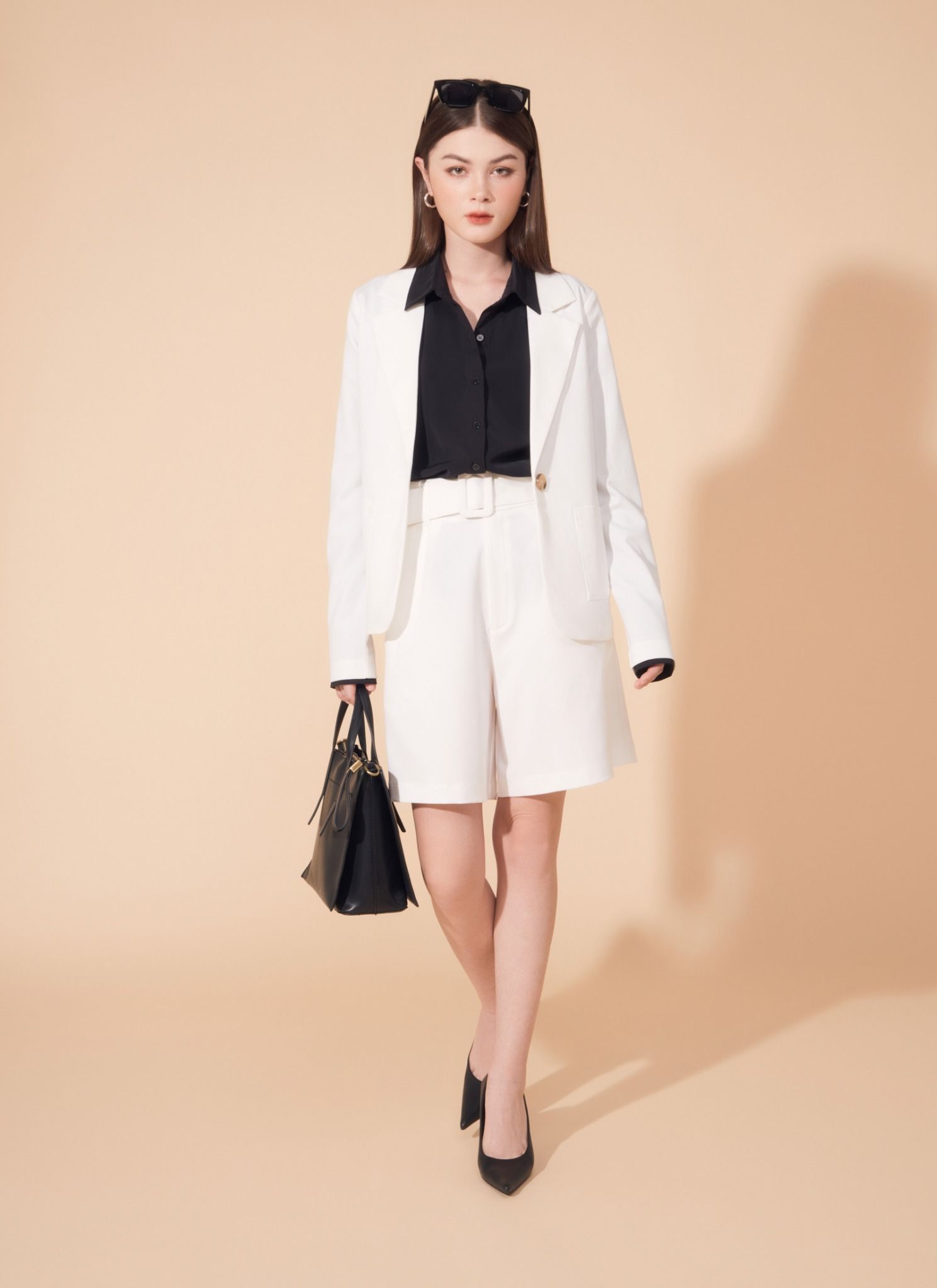QUẦN SHORT POLY TRẮNG
