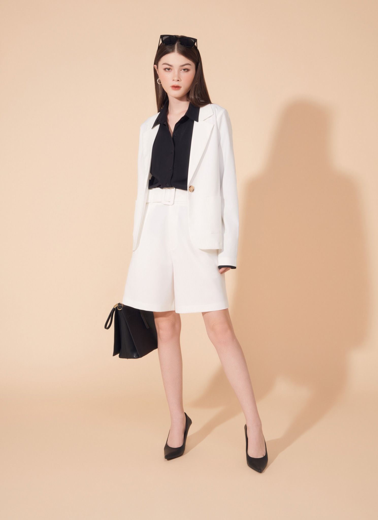 QUẦN SHORT POLY TRẮNG