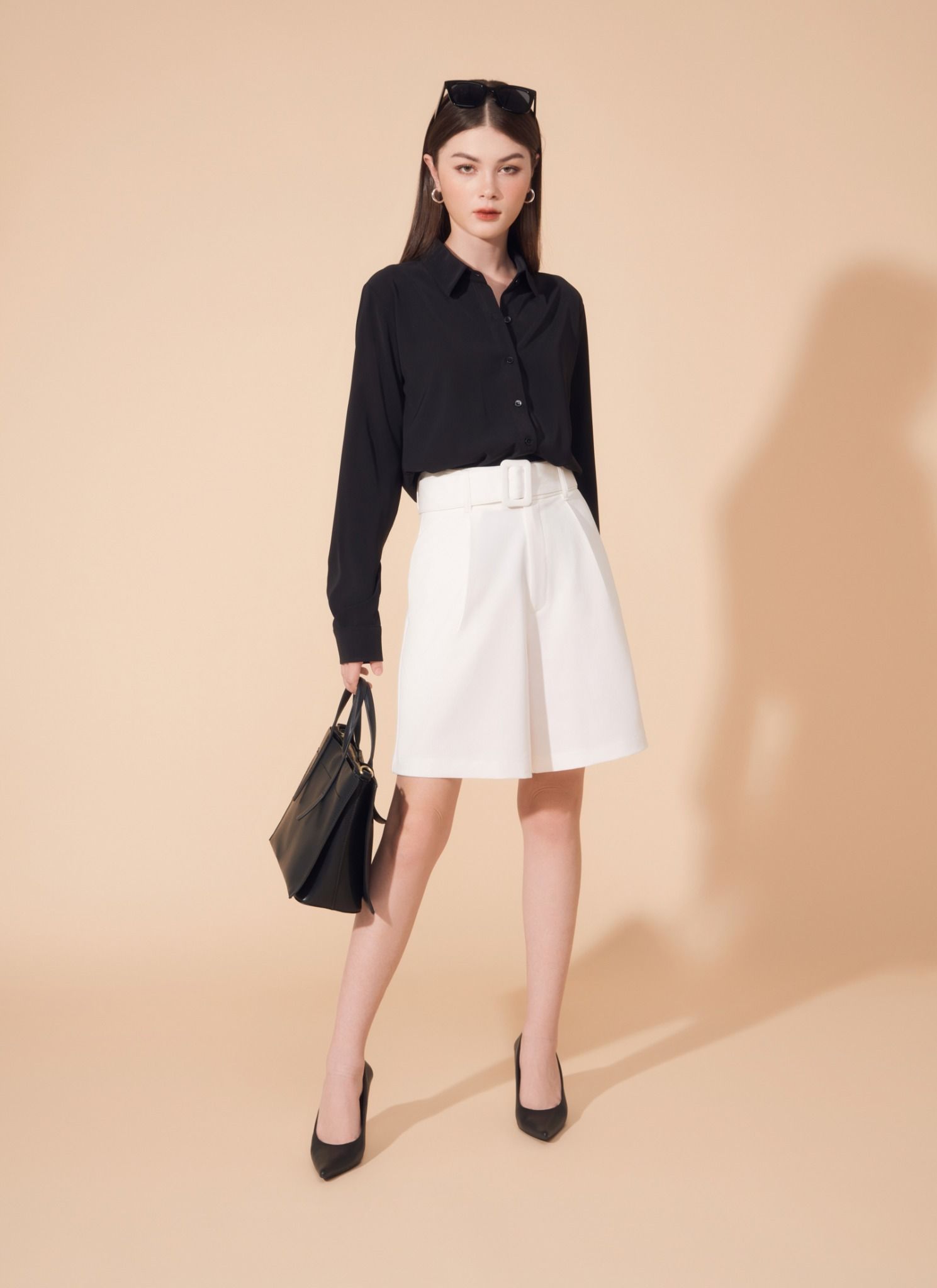 QUẦN SHORT POLY TRẮNG