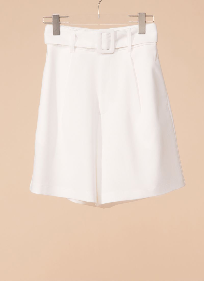QUẦN SHORT POLY TRẮNG