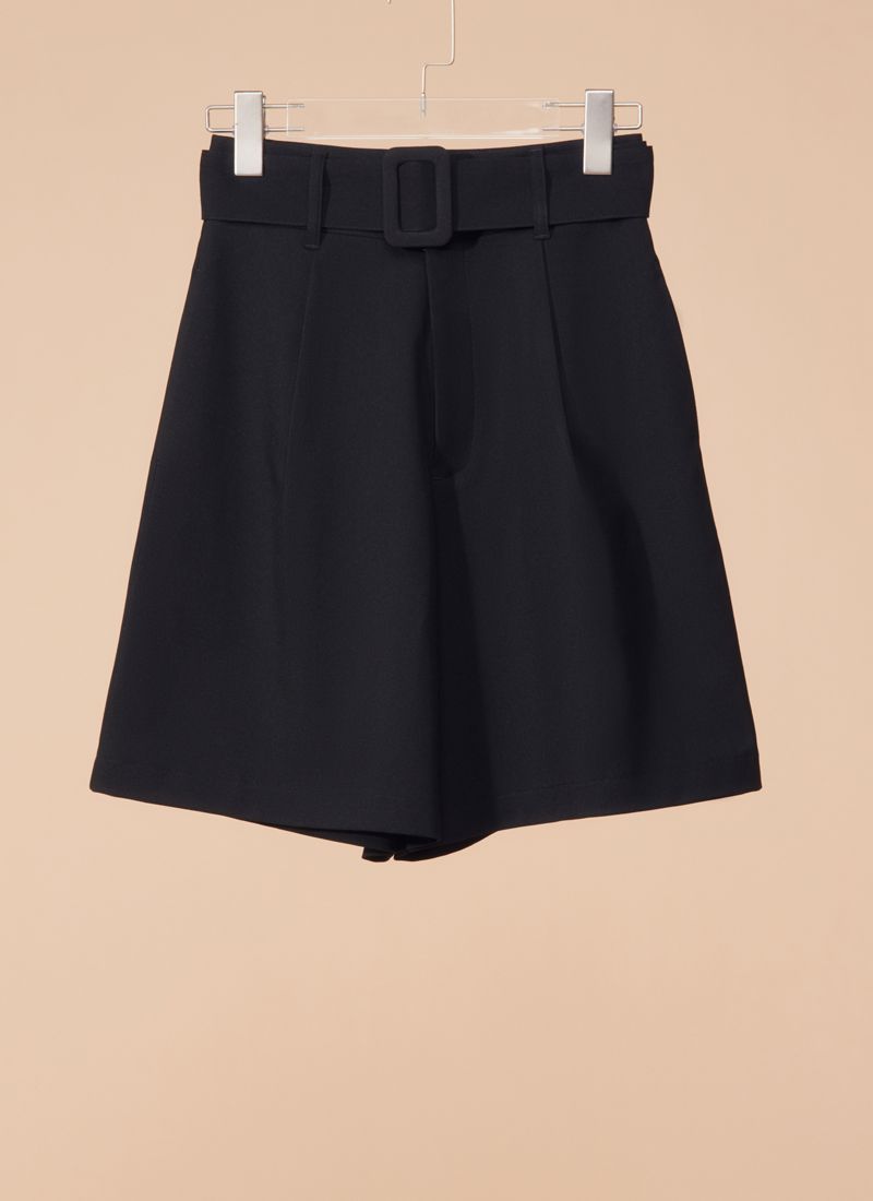 QUẦN SHORT POLY ĐEN