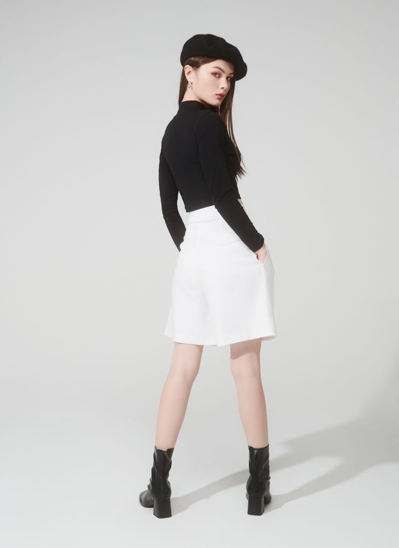 QUẦN SHORT DÀI MONO TRẮNG