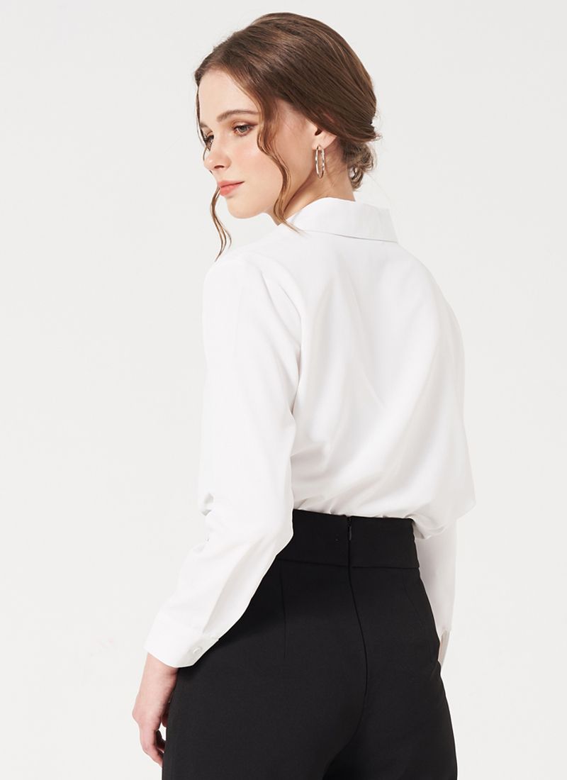 ÁO CỔ XOẮN VERNY TRẮNG