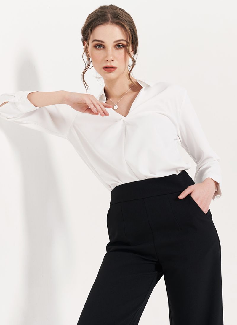 ÁO CỔ XOẮN VERNY TRẮNG