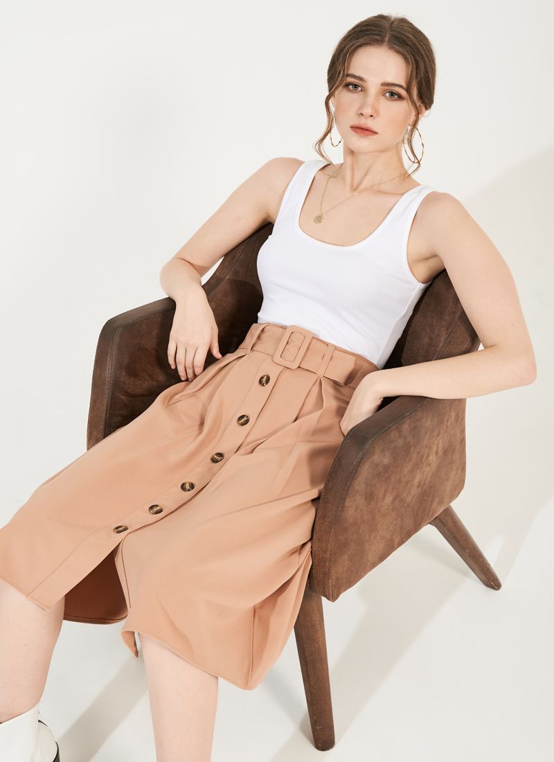VÁY MIDI KHUY NÚT MÀU NUDE