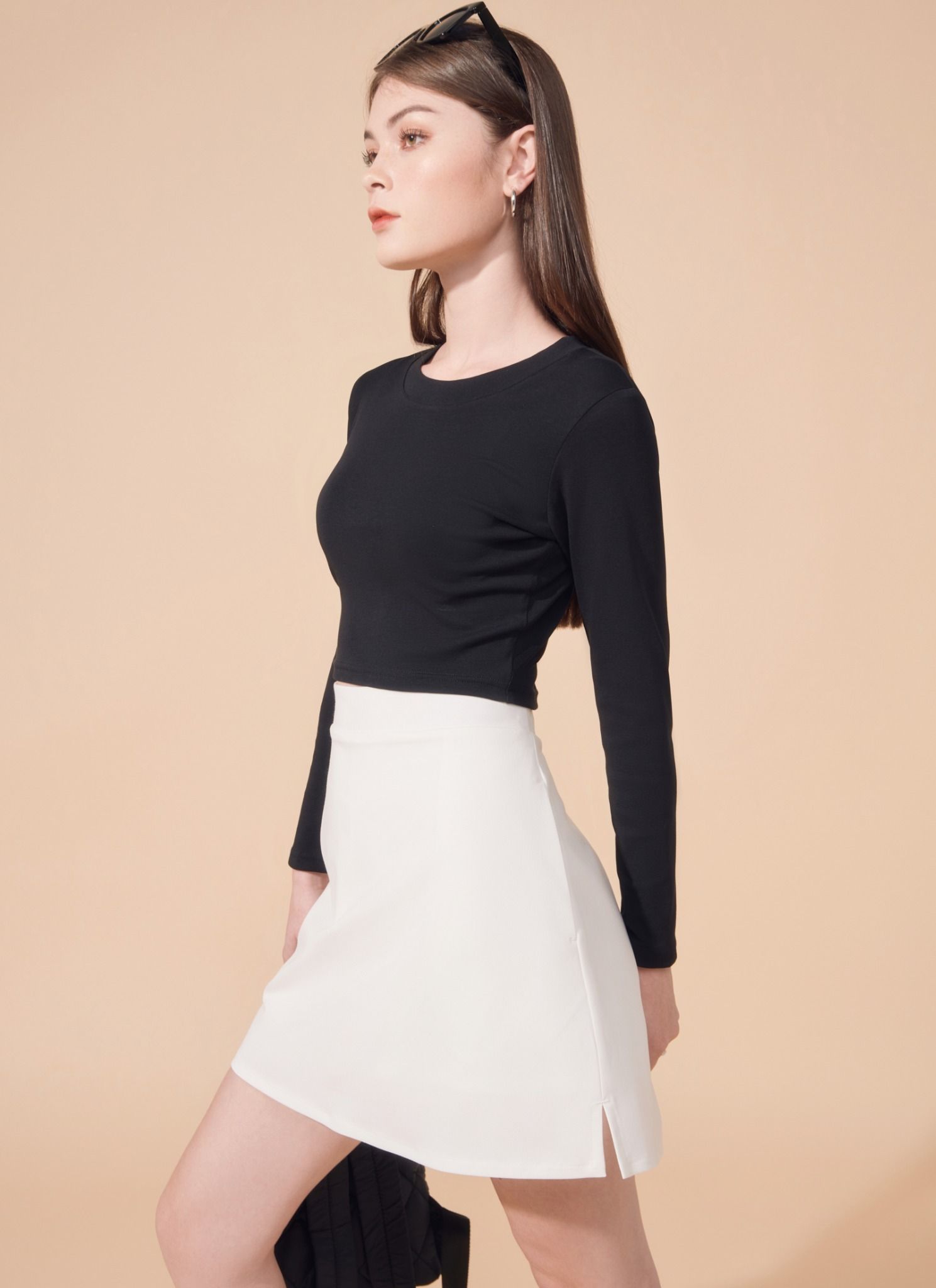 VÁY MARA TRẮNG CHỮ A