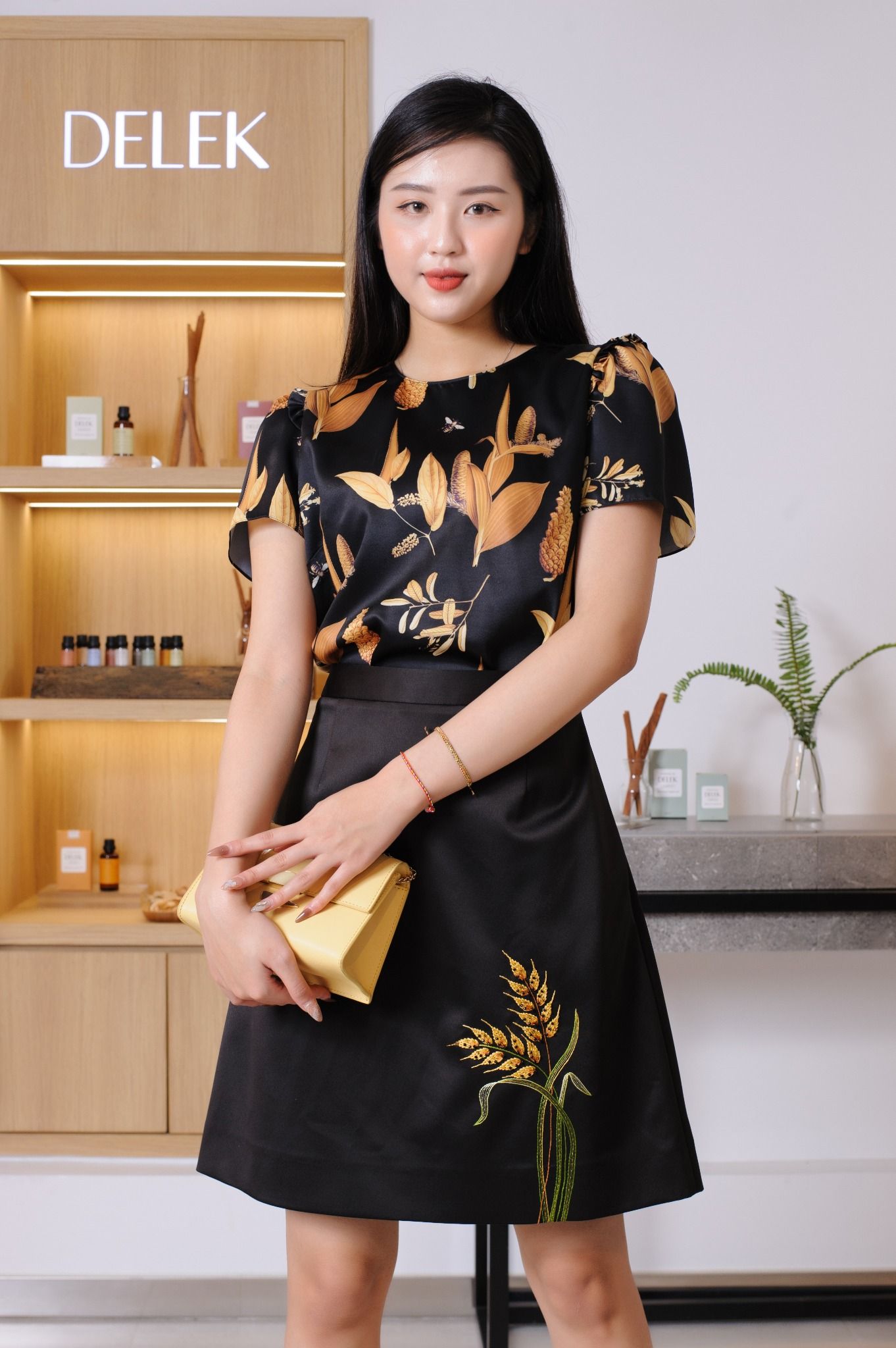 Áo kiểu nữ Kimmay 1A10NH32A21M09