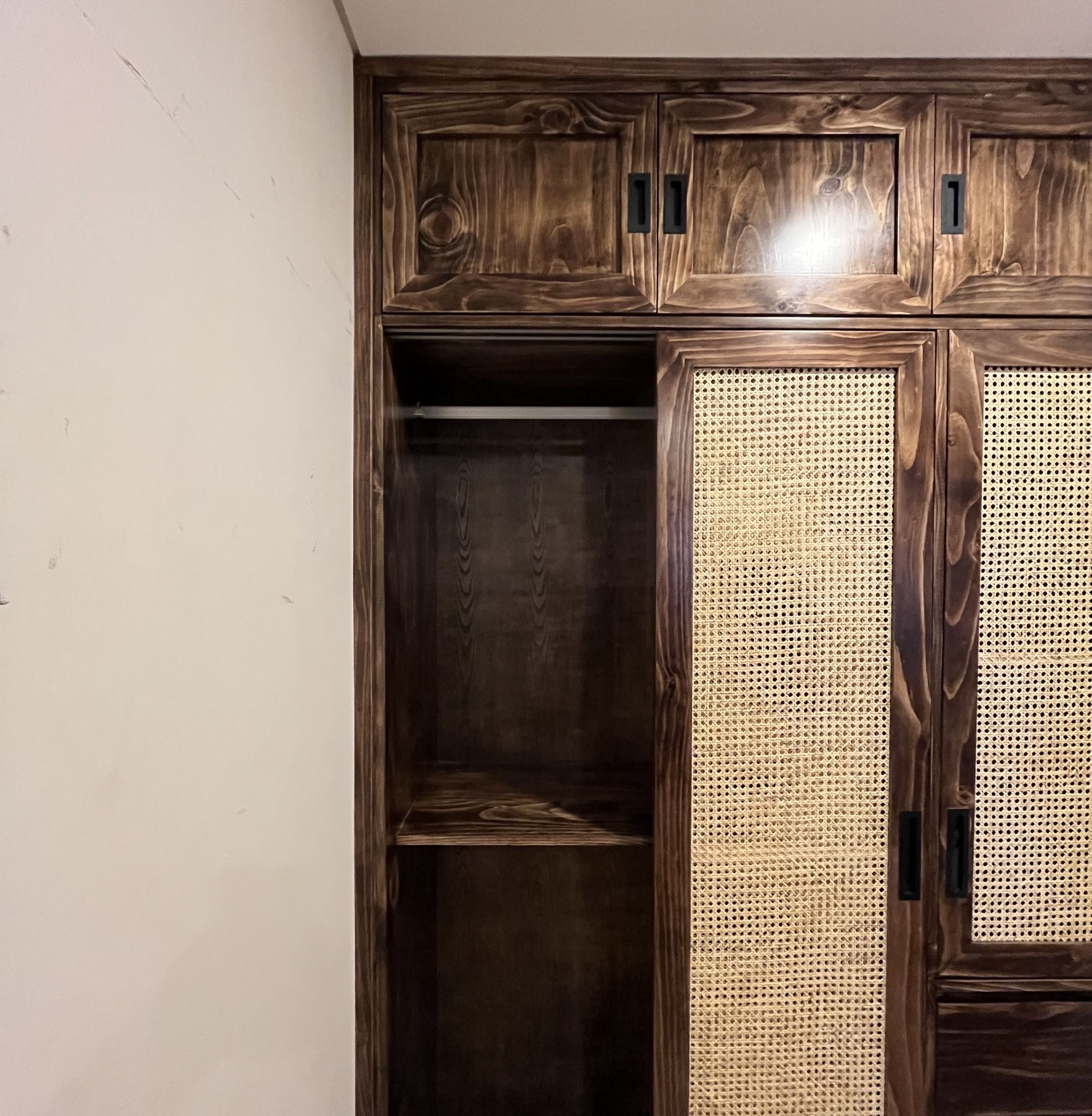 Tủ quần áo cánh mây FEGO