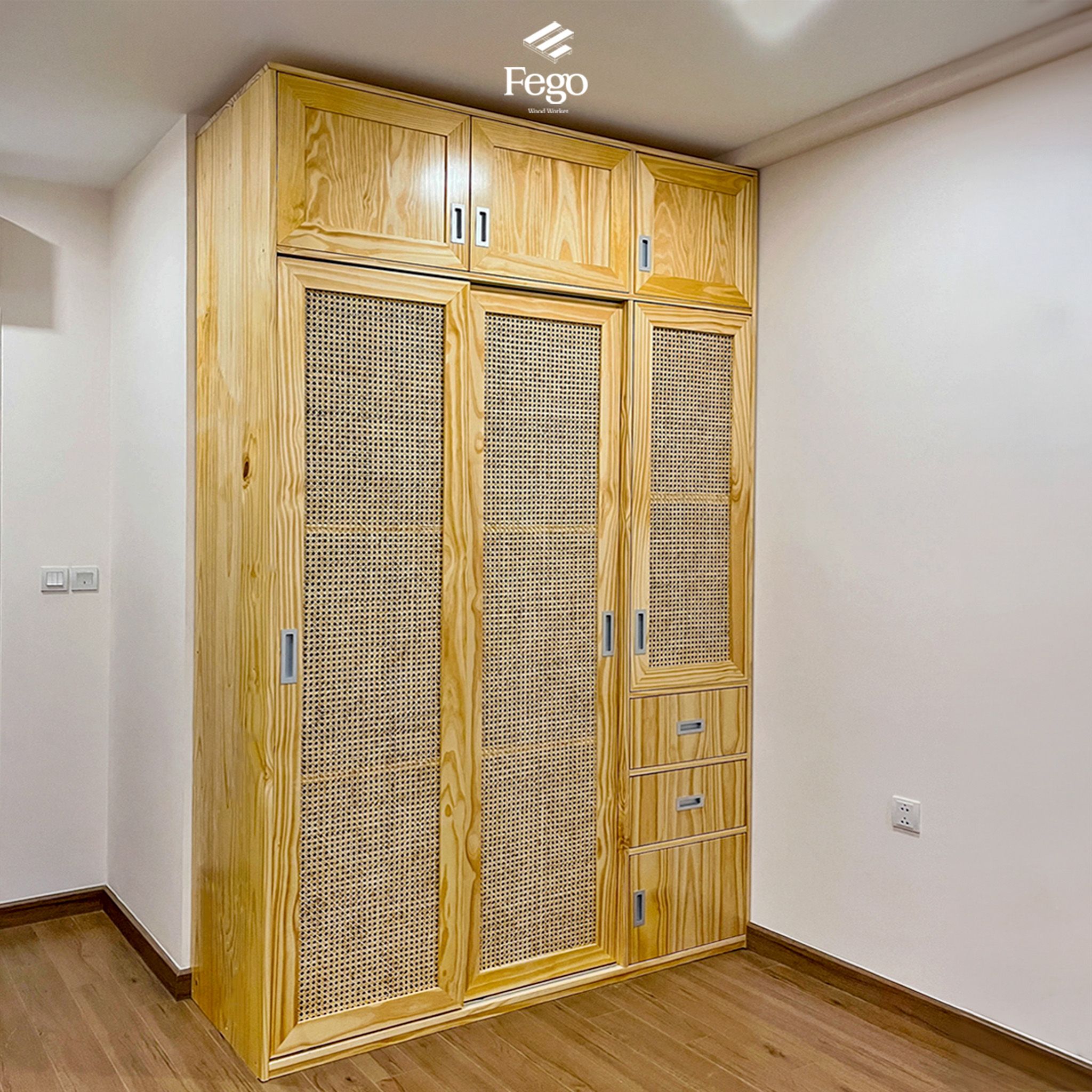 Tủ quần áo cánh mây FEGO
