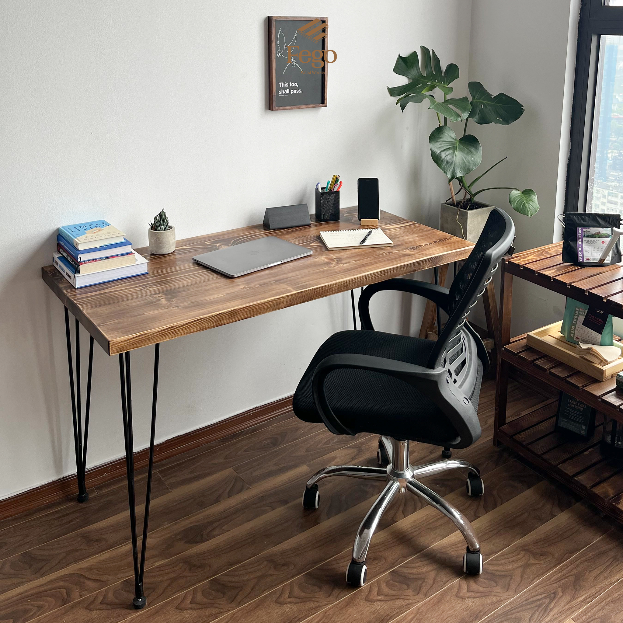 Bàn Rustic 3.8 / Bàn làm việc / bàn ăn chân sắt gỗ thông tự nhiên sơn màu rustic