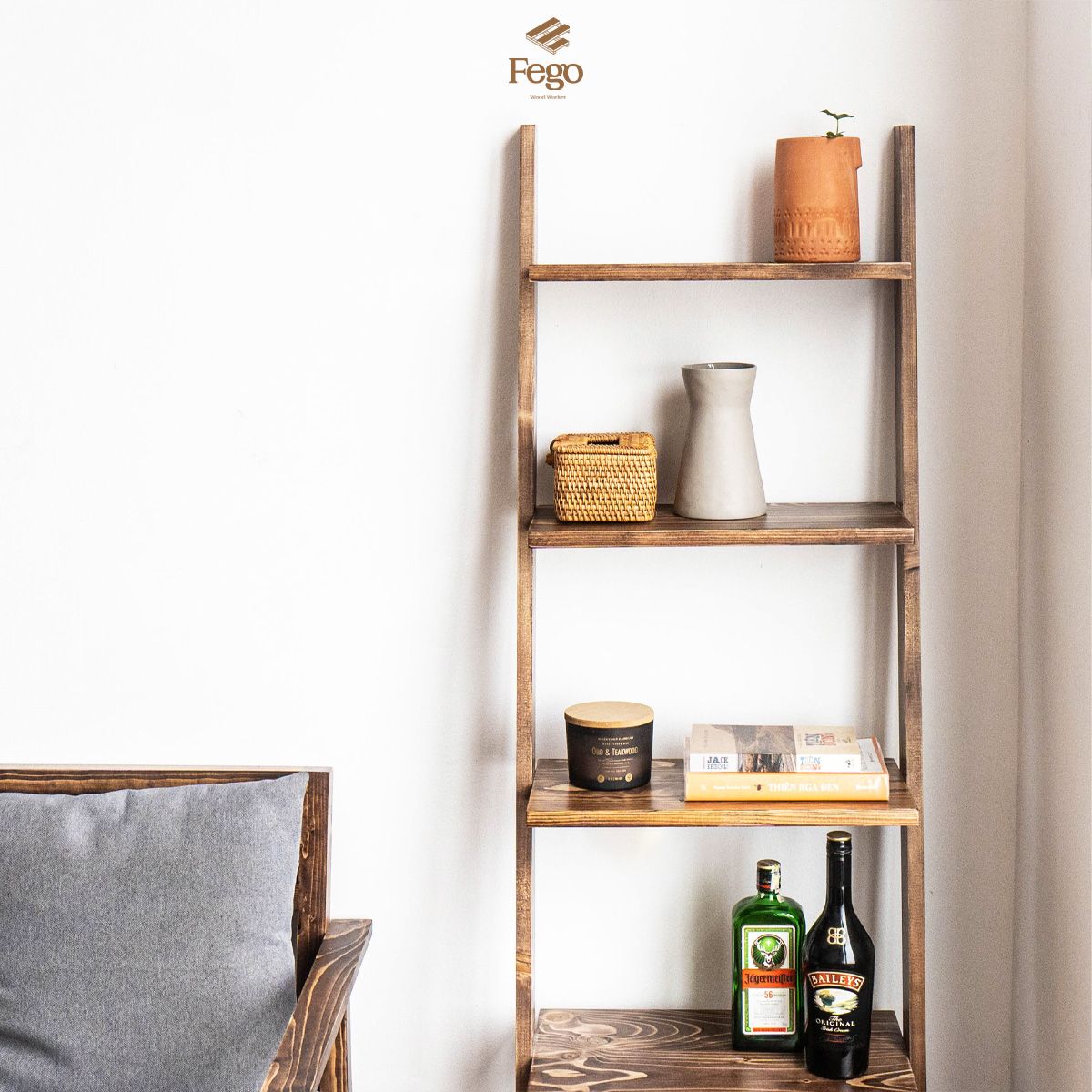 Kệ thang gỗ nâu rustic 5 tầng
