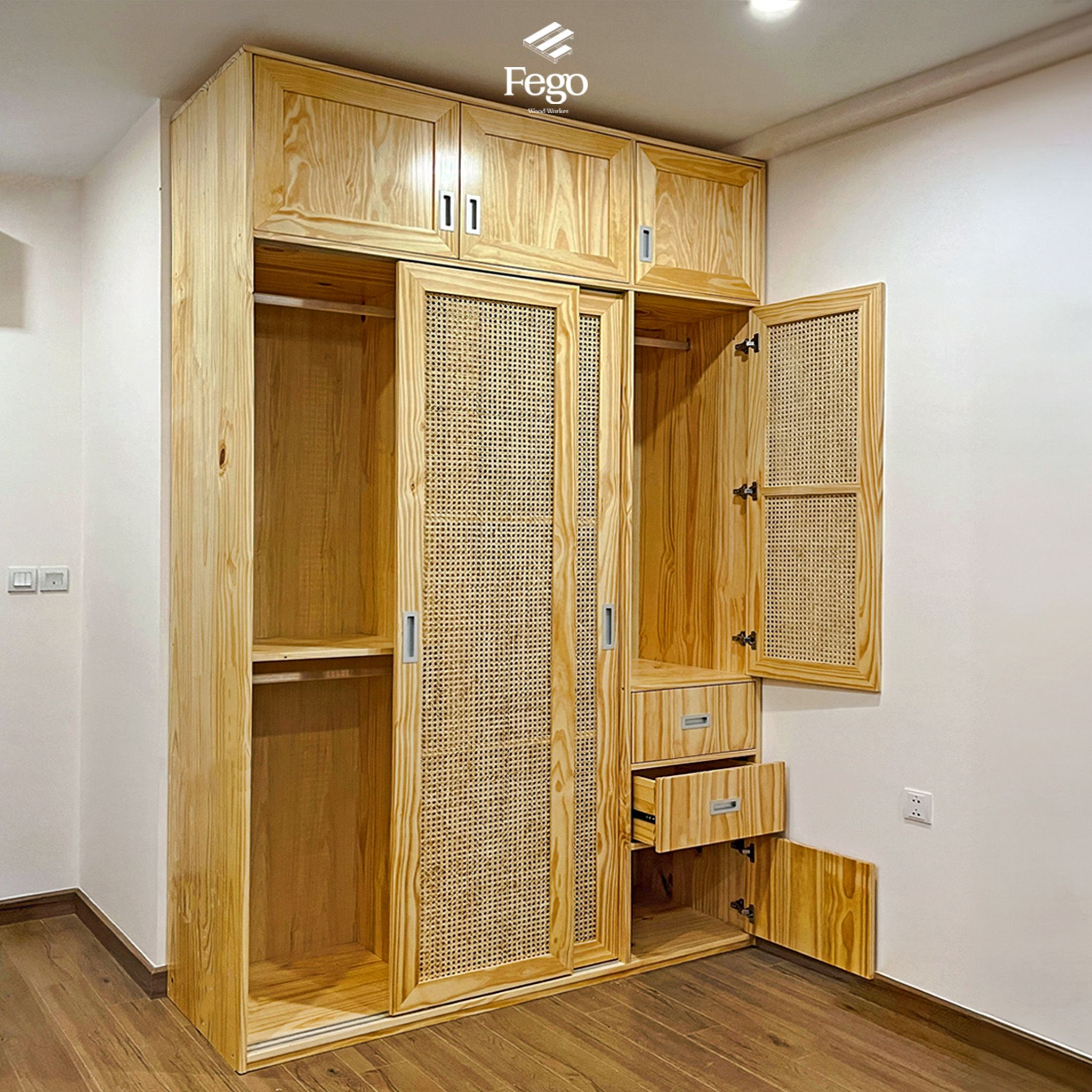 Tủ quần áo cánh mây FEGO