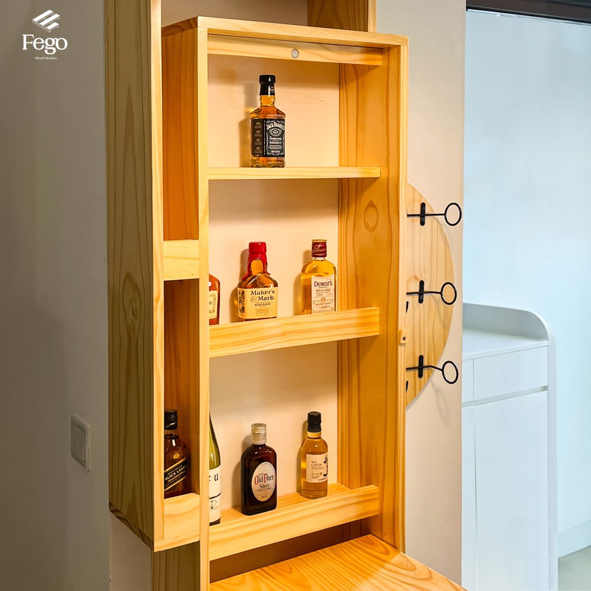 Bàn bar gắn tường gấp gọn FEGO