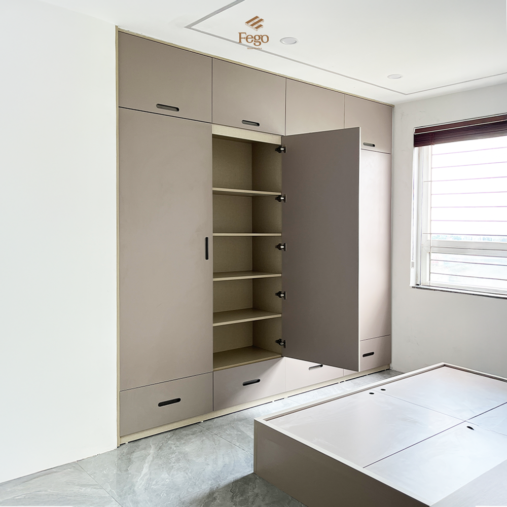 TỦ QUẦN ÁO ÂM TƯỜNG CUSTOM