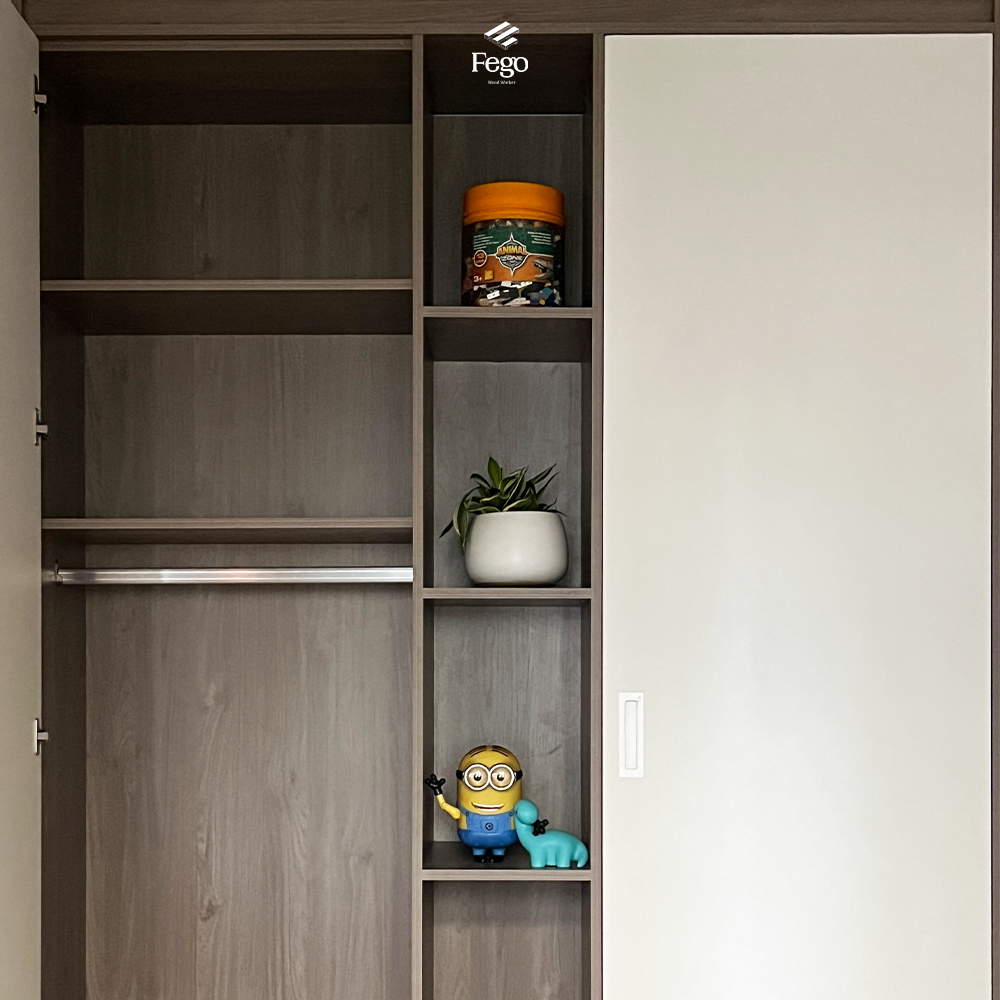 TỦ QUẦN ÁO KỊCH TRẦN CUSTOM
