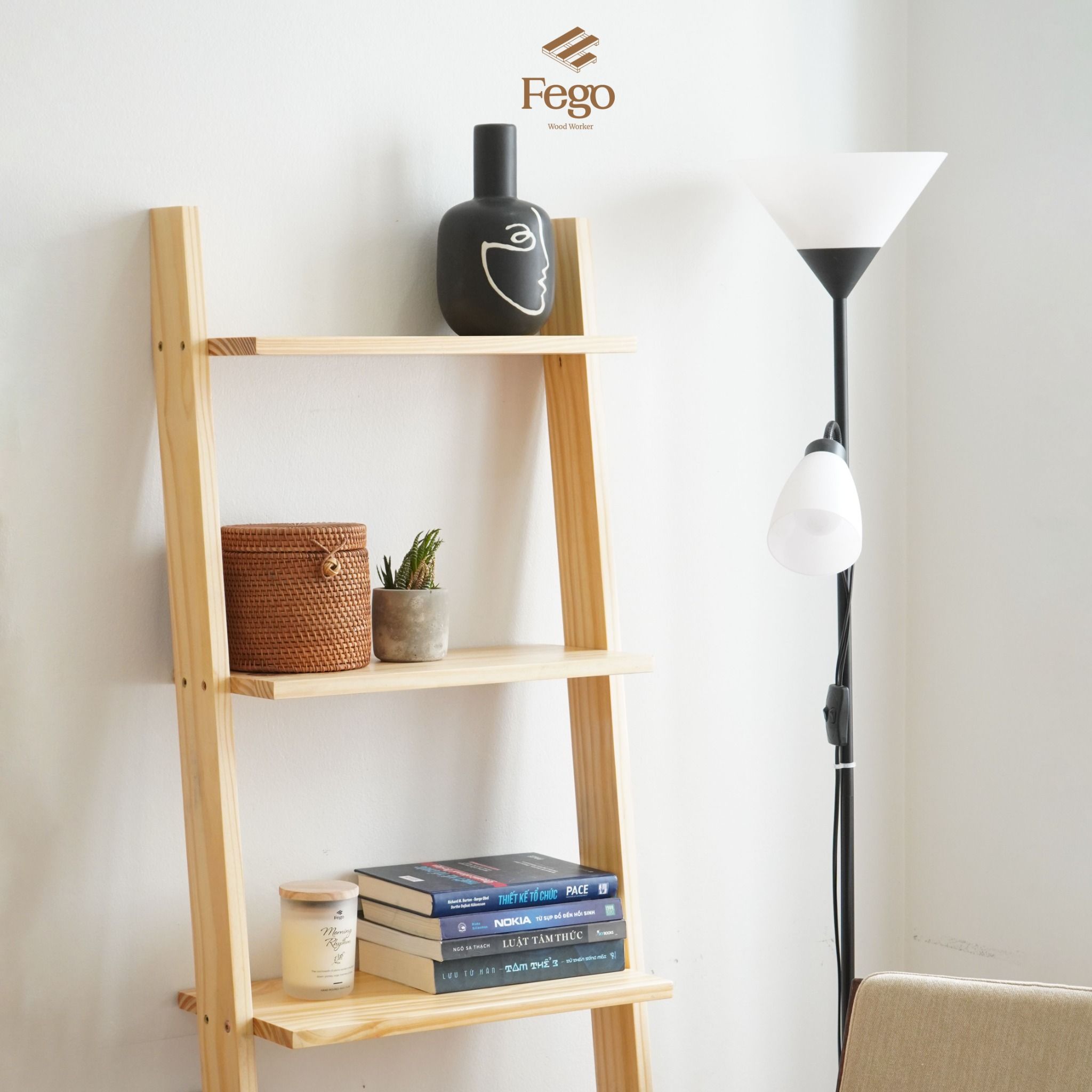 Kệ thang gỗ thông 5 tầng màu vàng kem tự nhiên cao 160cm