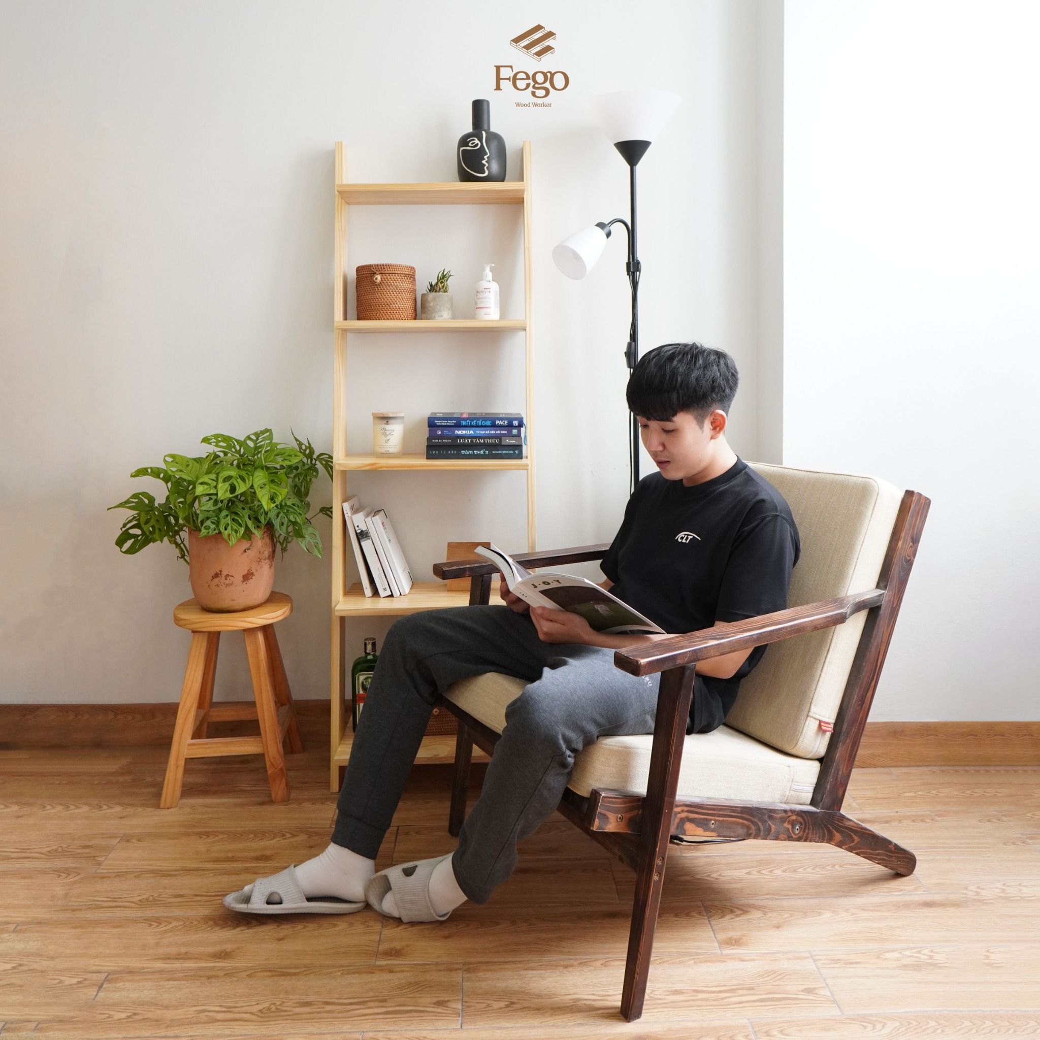 Kệ thang gỗ thông 5 tầng màu vàng kem tự nhiên cao 160cm