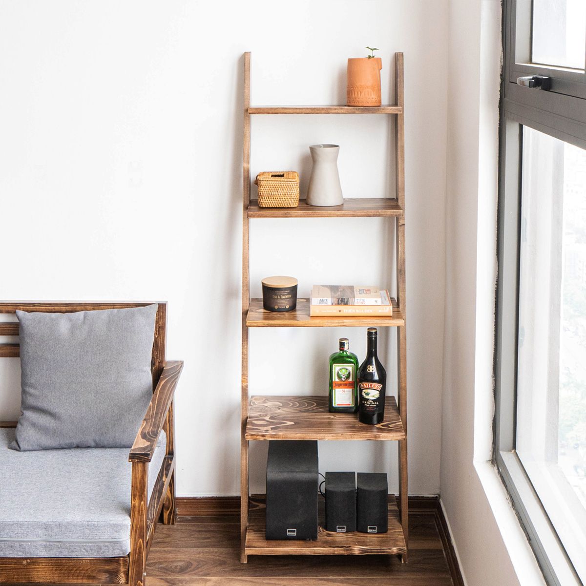 Kệ thang gỗ nâu rustic 5 tầng