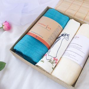 Set quà 057: Khăn quàng đũi xanh dịu dàng
