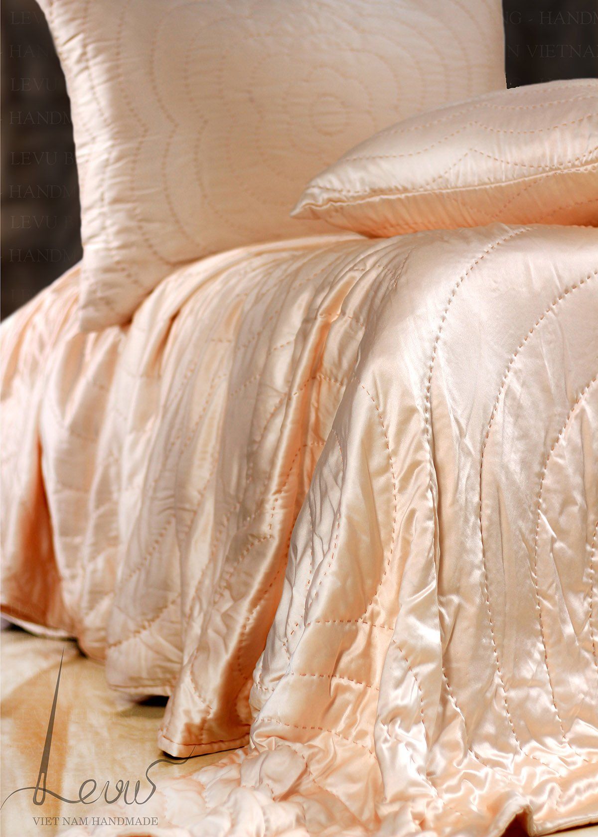 Chăn lụa tơ tằm Satin khâu chần tay