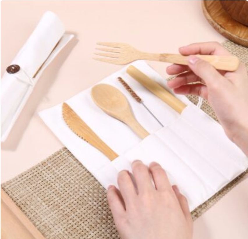Set bộ dụng cụ ăn uống bằng tre