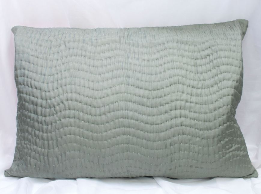 Vỏ gối lụa khâu thủ công 50x70cm