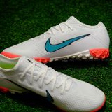  Giày Bóng Đá Cỏ Nhân Tạo Mercurial Vapor 13 Pro Bo Thun Trắng Logo Hồng/Xanh Da TF 