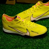  Giày Bóng Đá Cỏ Nhân Tạo Mercurial Vapor 15 Pro Air Zoom Bo Thun Vàng Đế Đen TF 