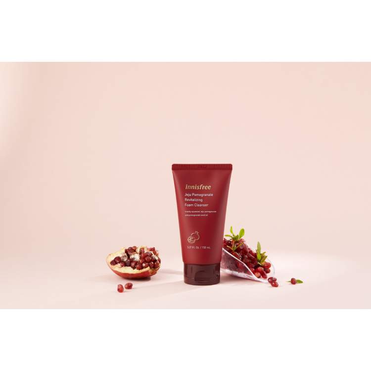 Sữa Rửa Mặt Chống Oxy Hóa Lựu innisfree Jeju Pomegranate Revitalizing Foam Cleanser