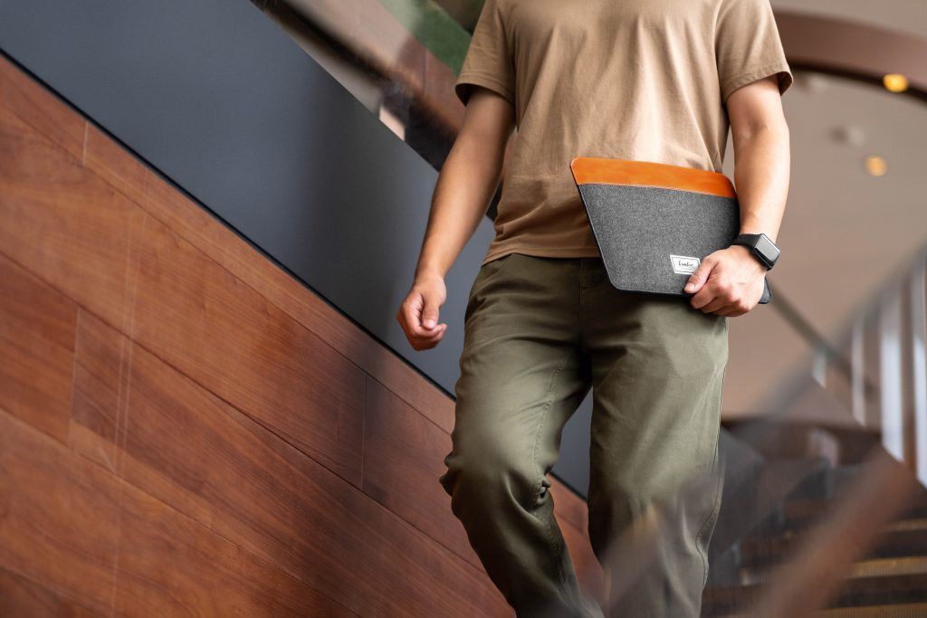 Túi Chống Sốc Tomtoc Felt & Pu Leather cho MacBook 16