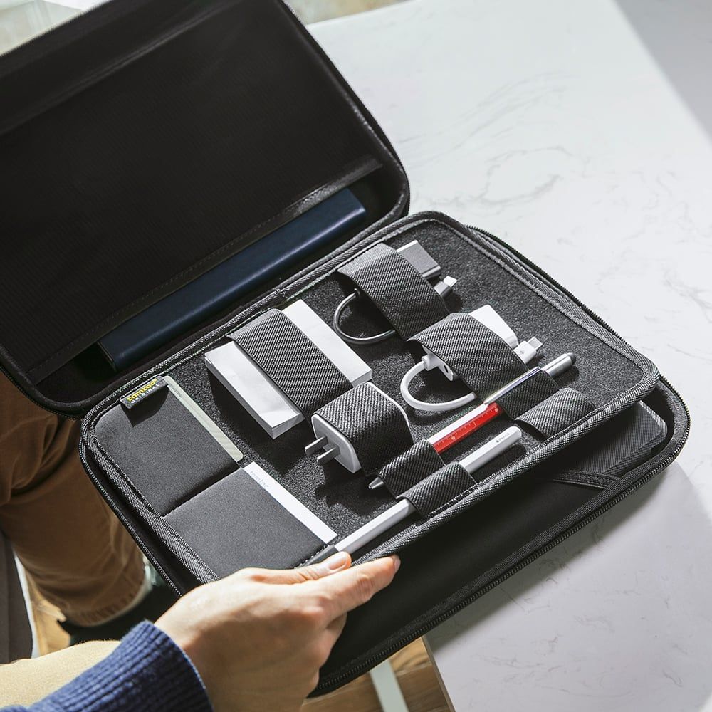 Túi Chống Sốc Tomtoc Portfolio Holder Hardshell cho iPad / Tablet 12.9