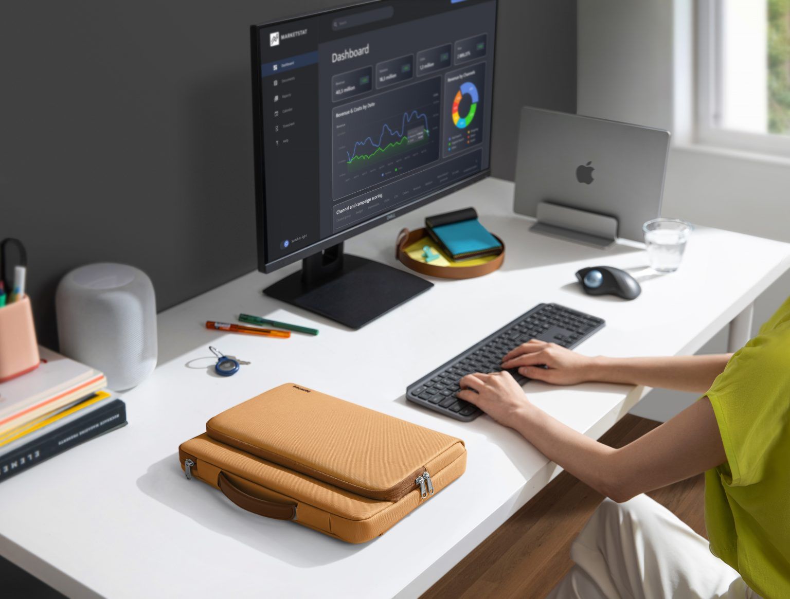Túi Chống Sốc Tomtoc Briefcase MacBook/Laptop 13” - Bronze