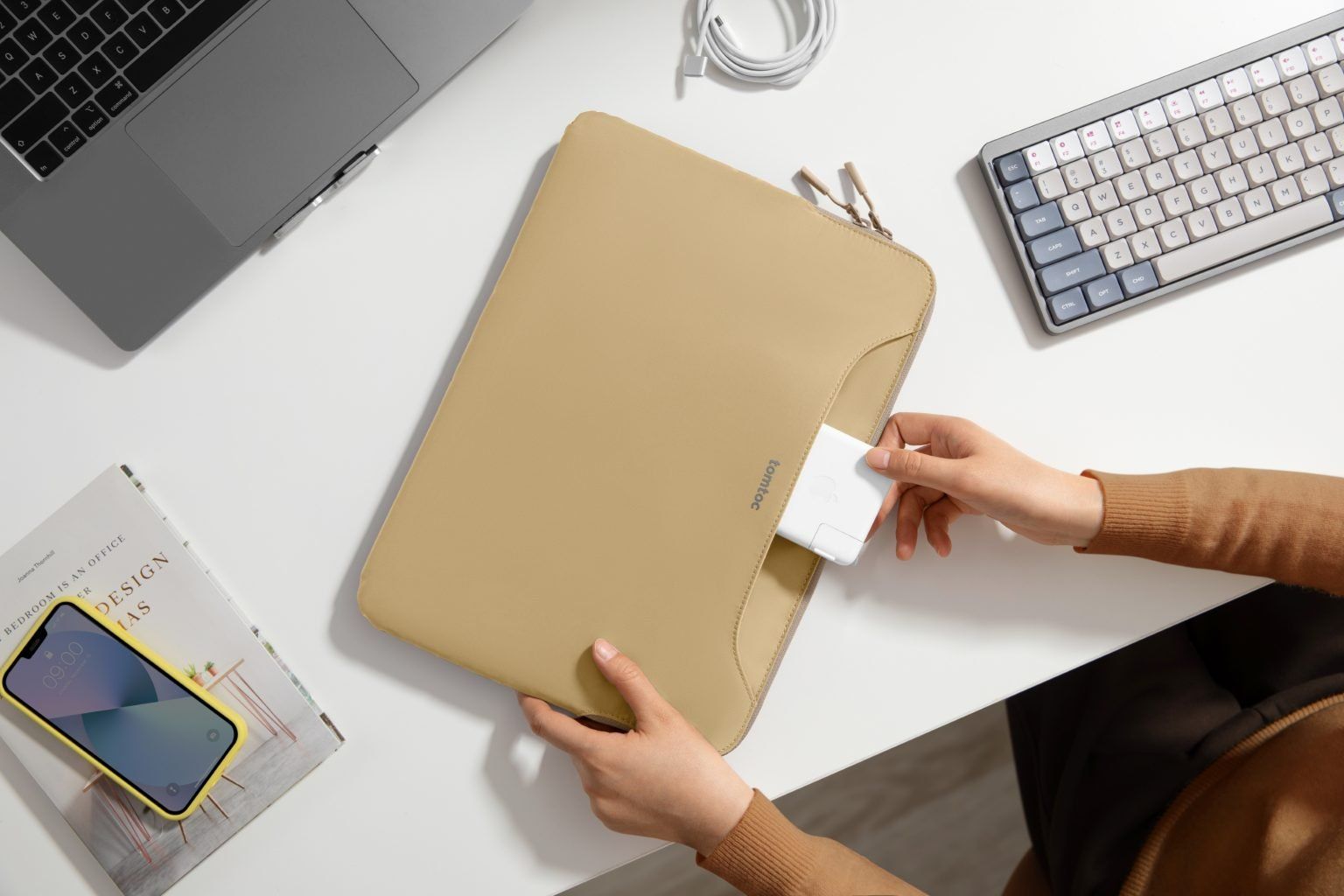 Túi Xách Chống sốc Tomtoc The Her Handbag cho MacBook/Laptop 13″ - Nhiều màu