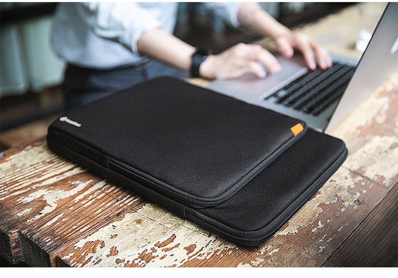 Túi Chống Sốc Tomtoc 360* Protection Premium cho MacBook/Laptop 13″ - Black