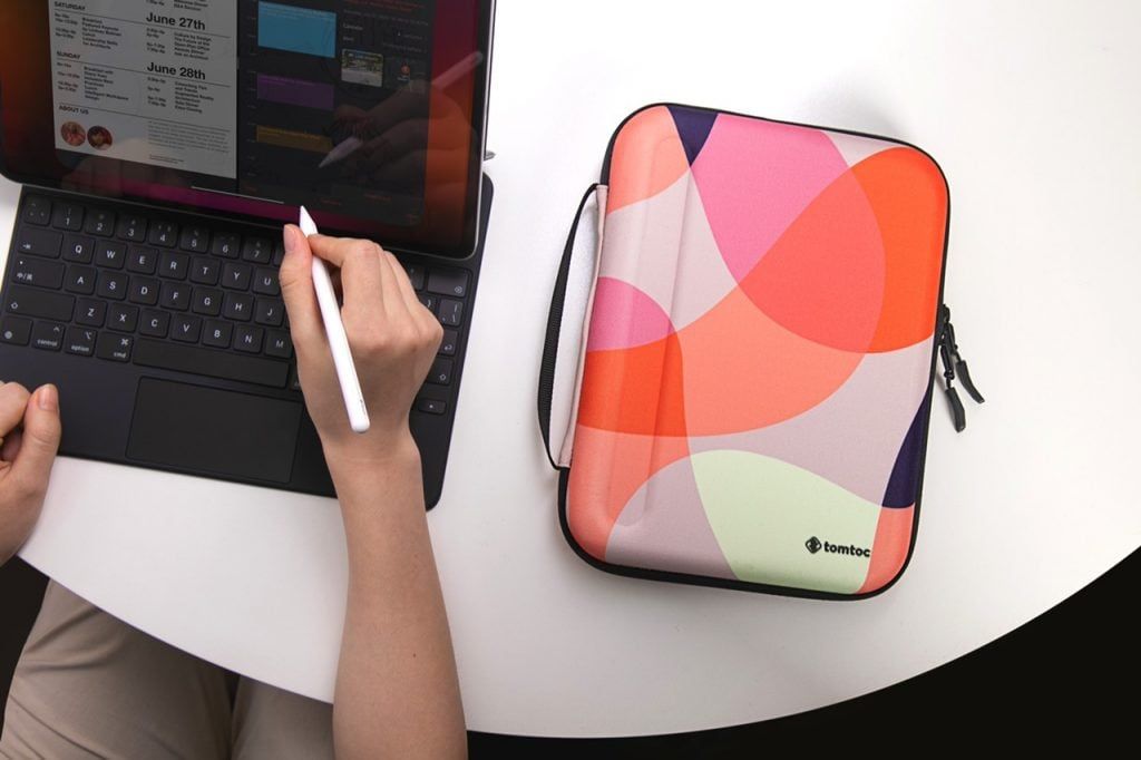Túi Chống Sốc Tomtoc Portfolio Holder Hardshell cho iPad / Tablet 9.7 - 11