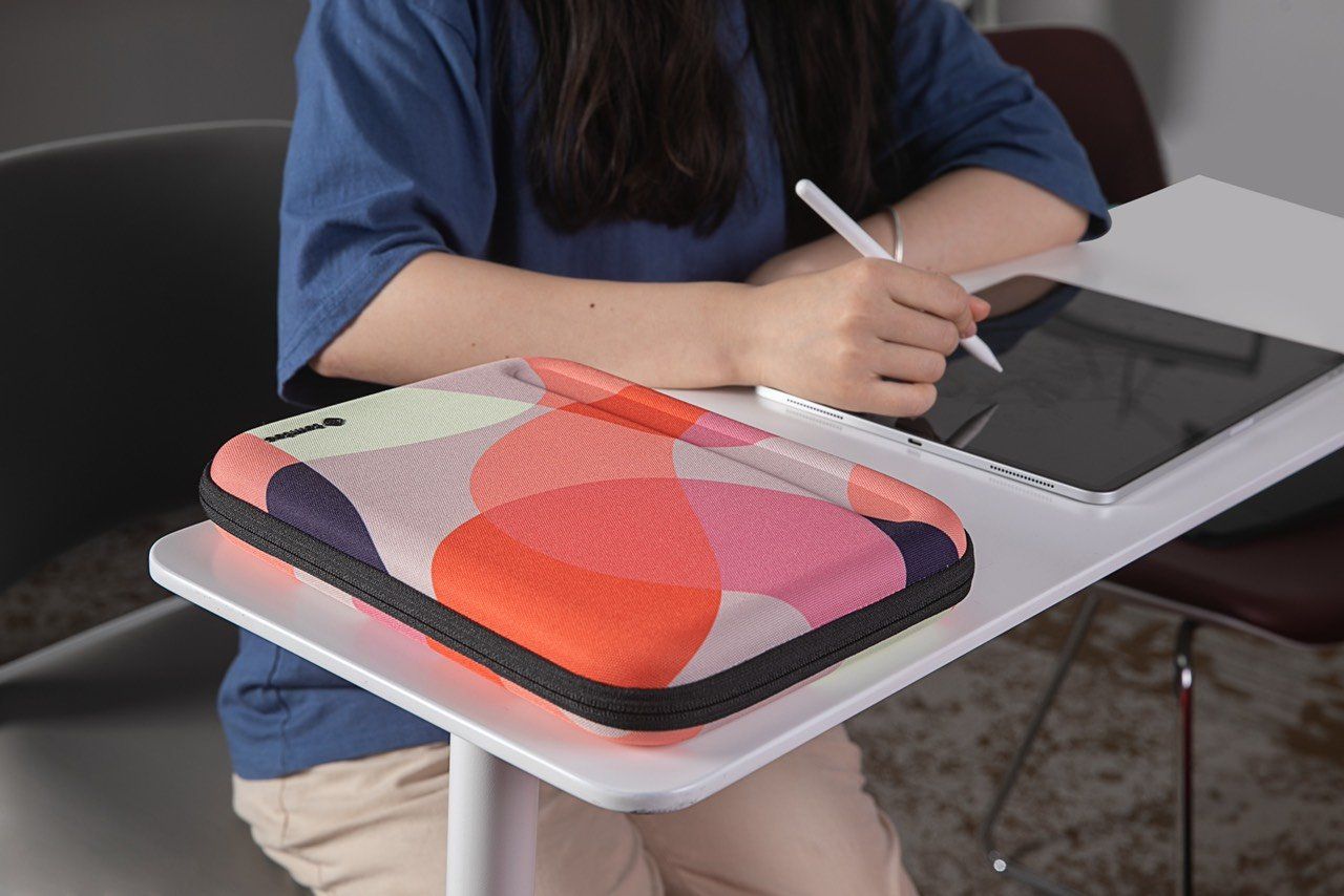 Túi Chống Sốc Tomtoc Portfolio Holder Hardshell cho iPad / Tablet 9.7 - 11
