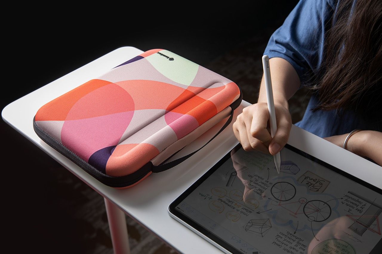 Túi Chống Sốc Tomtoc Portfolio Holder Hardshell cho iPad / Tablet 9.7 - 11